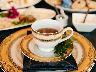 12-12-23 Holiday Tea 400x300